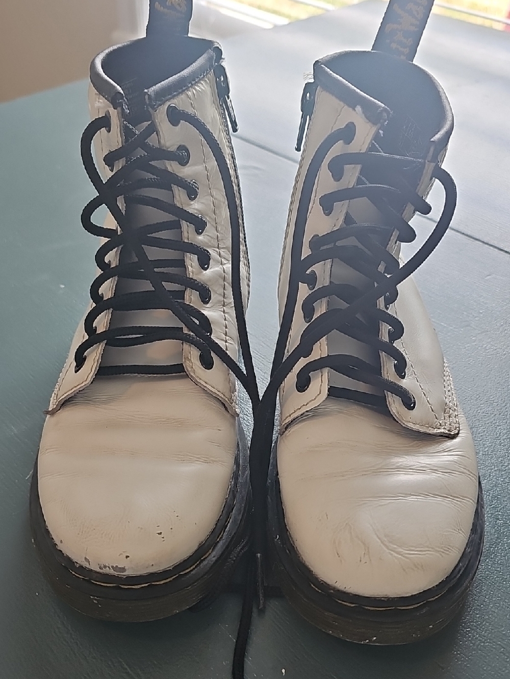 Dr. Martens Delaney Lace Up Side‎ Zip Boot  Size 6 White Leather Combat